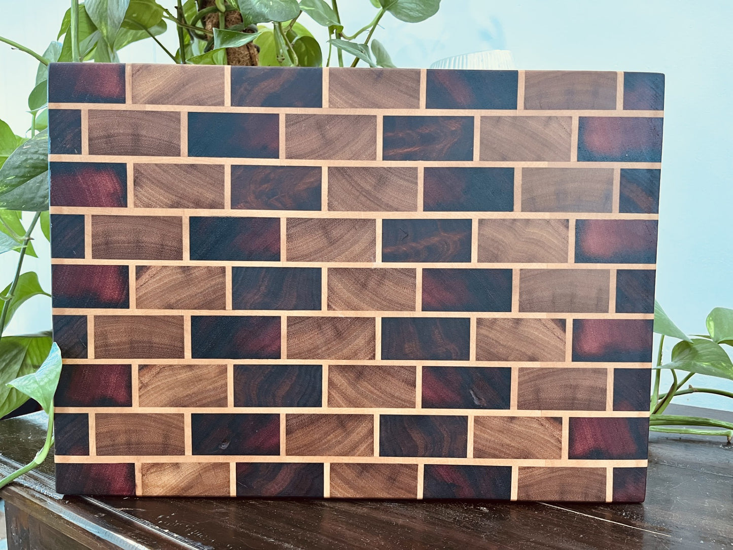 END GRAIN CUTTING BOARD - BRICK PATTERN