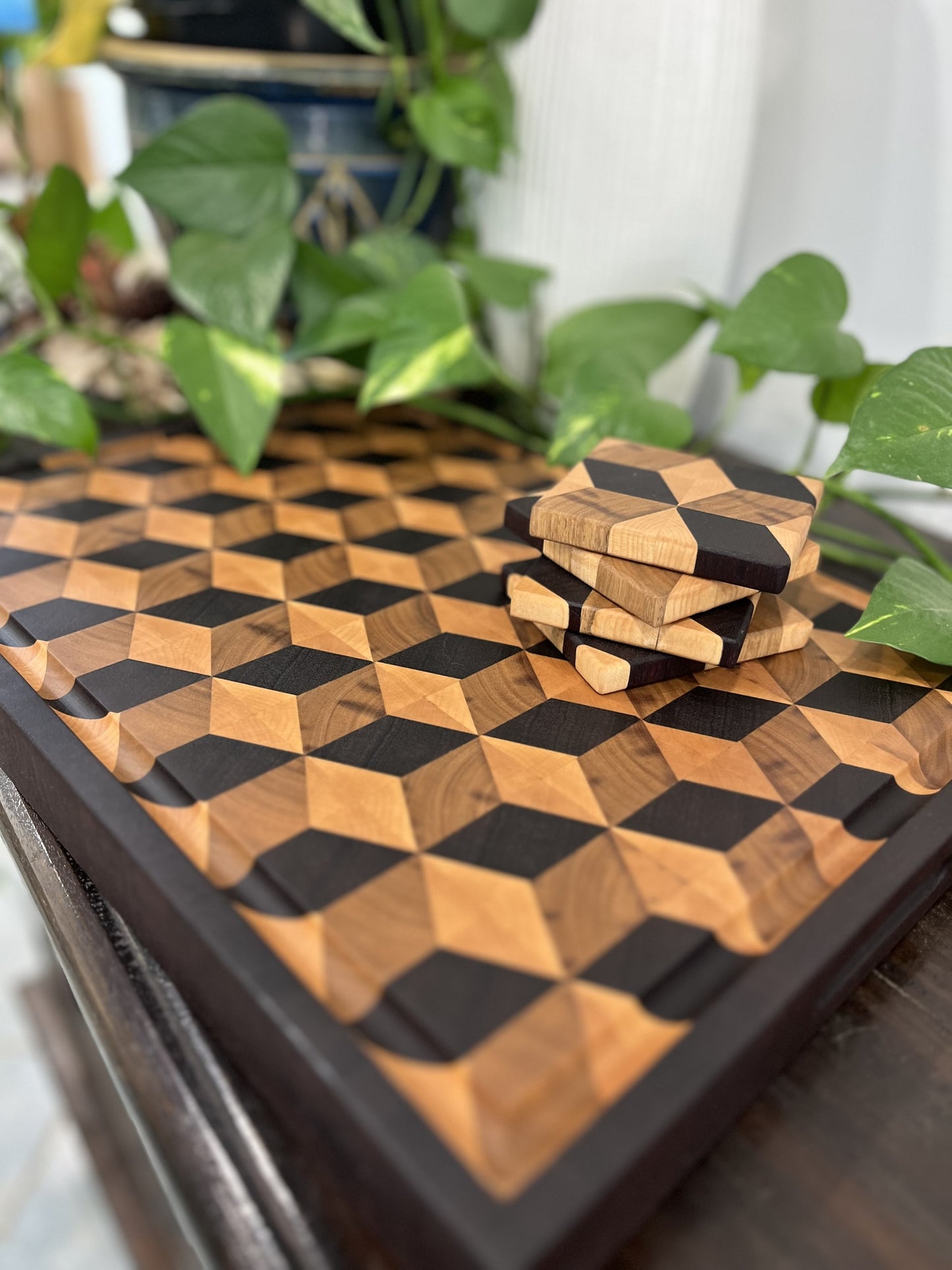 END GRAIN CUTTING BOARD - 3D CUBE PATTERN