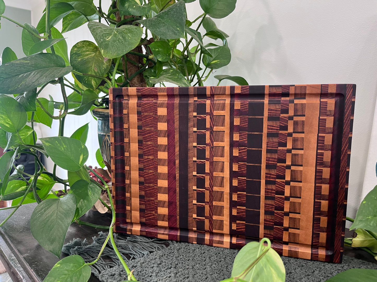 END GRAIN CUTTING BOARD - CHAOS PATTERN